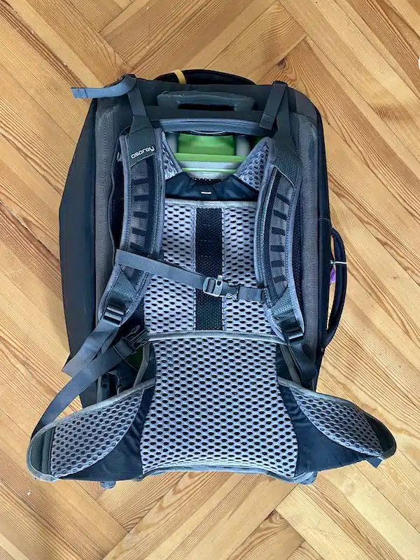 2. Comfortable Back Panel